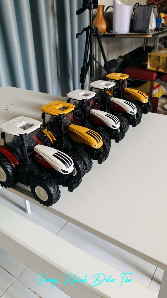 xe máy cày điều khiển từ xa 