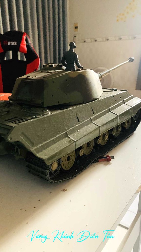 xe tăng điều khiển từ xa cũ